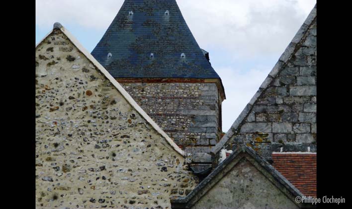 L'Association des amis de l'Eglise de Varengeville sur Mer, aide à la restauration de l'Eglise et du cimetiere marin, ainsi que la chapelle