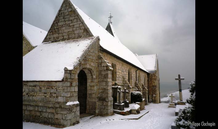 L'Association des amis de l'Eglise de Varengeville sur Mer, aide à la restauration de l'Eglise et du cimetiere marin, ainsi que la chapelle