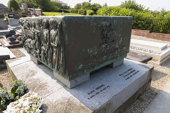 L'Association des amis de l'Eglise de Varengeville sur Mer, aide à la restauration de l'Eglise et du cimetiere marin, ainsi que la chapelle
