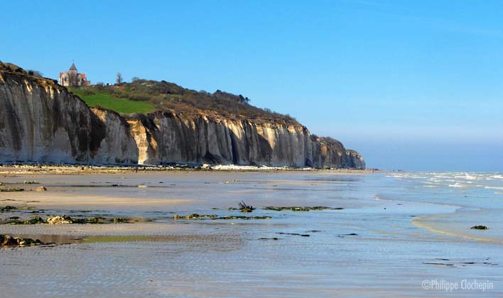 L'Association des amis de l'Eglise de Varengeville sur Mer, aide à la restauration de l'Eglise et du cimetiere marin, ainsi que la chapelle